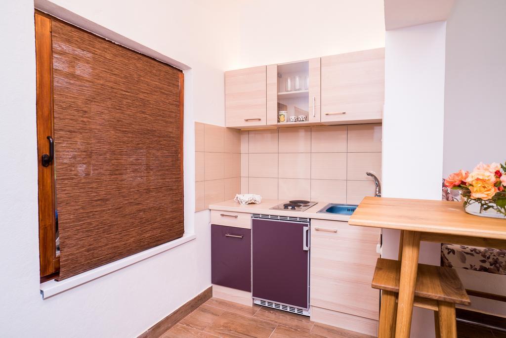 Apartments And Rooms Mare-Monti 斯塔利格拉德-帕克利尼卡 外观 照片